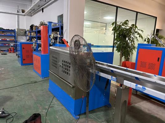 Linha de produção de máquinas de extrusão de cabo de halogênio 80 com baixo fumo zero