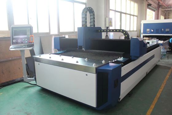 Máquina de corte a laser de fibra de 3000w Processamento de chapas de metal 4550*2300*2000mm